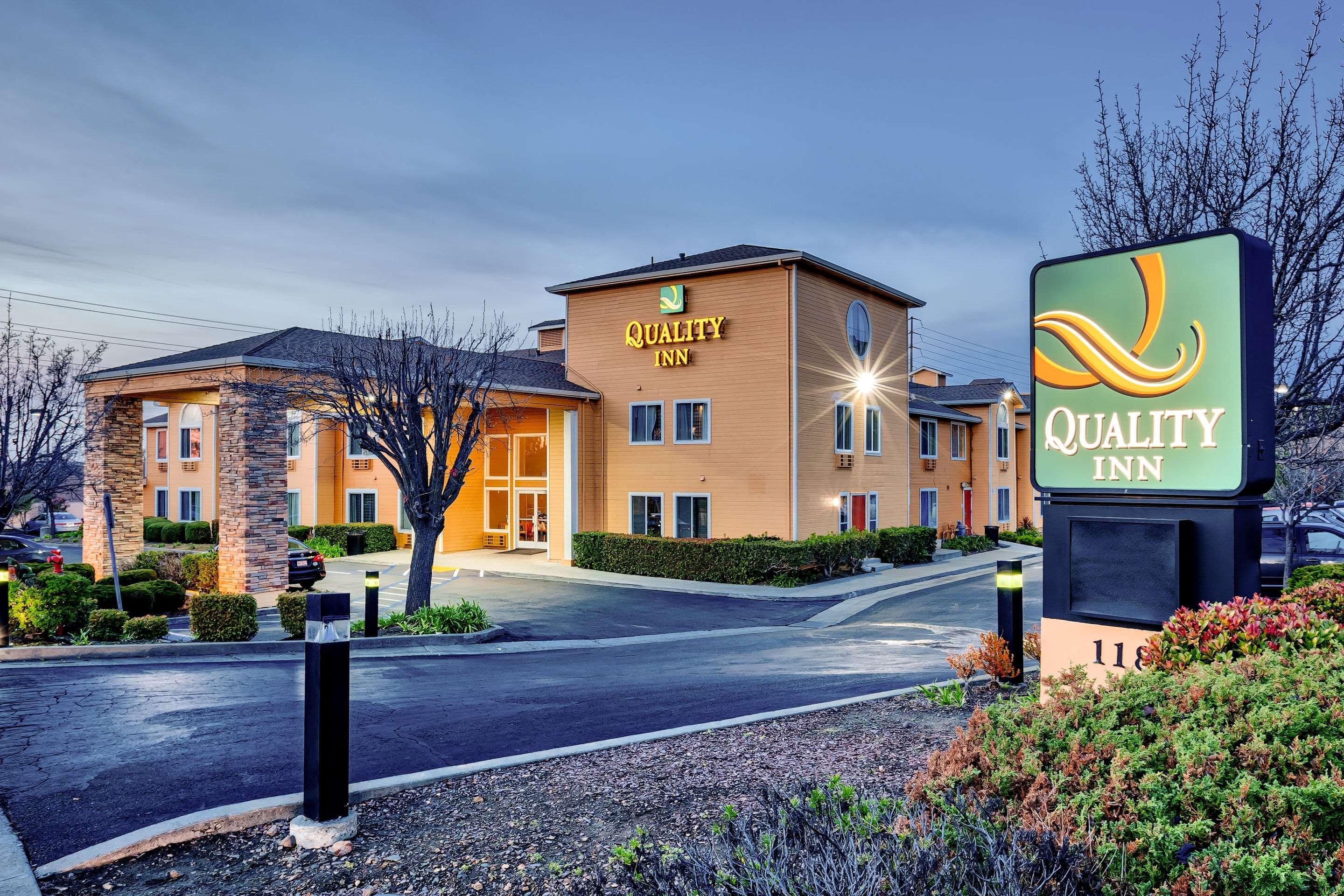 Quality Inn Near Six Flags Discovery Kingdom-Napa Valley Vallejo Exterior photo